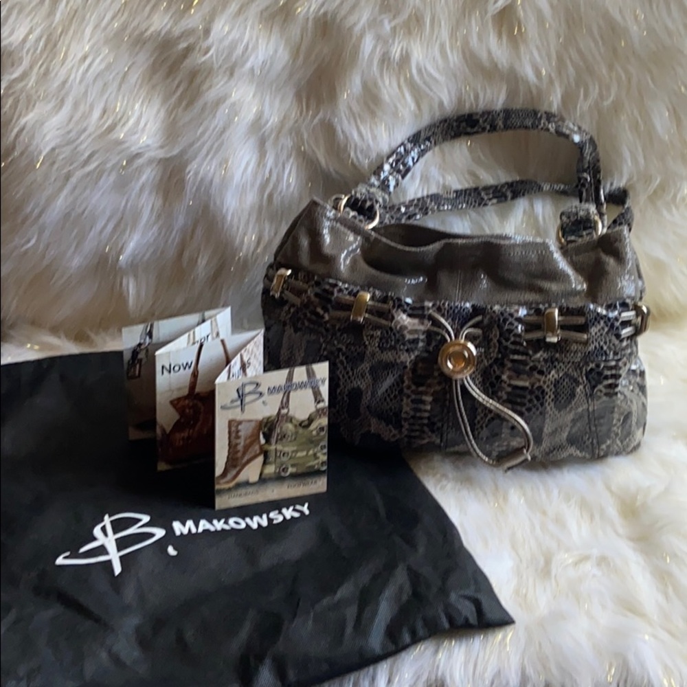 B. Makowsky gray snakeskin print leather purse